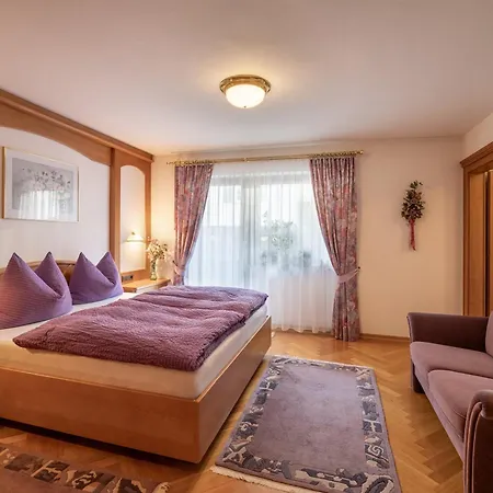 Chalet - Appartements Julitta