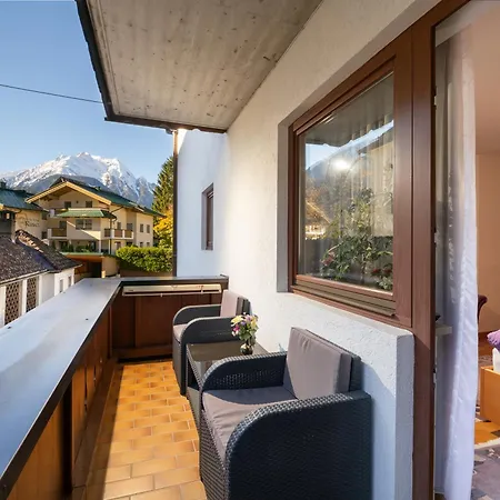 Chalet - Appartements Julitta Mayrhofen