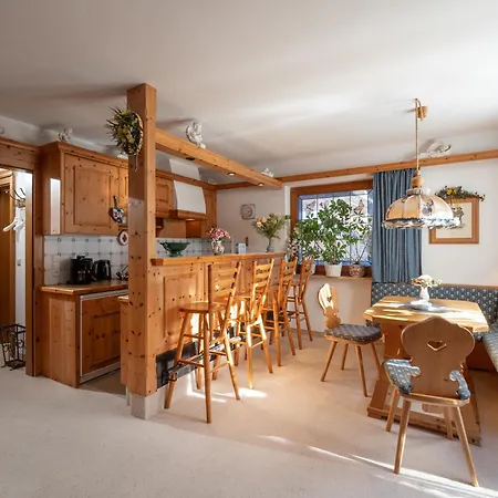 Chalet - Appartements Julitta Mayrhofen