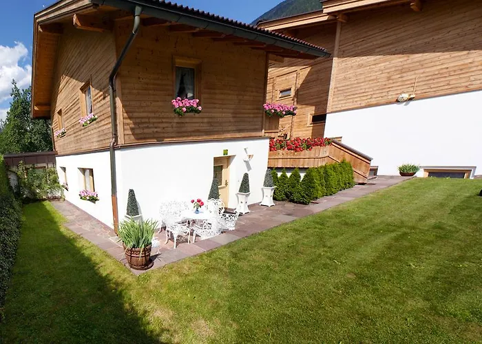 - Julitta Apartment *